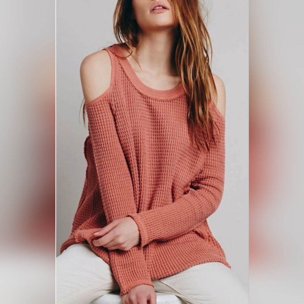 Free People Women's  Coral-Salmon Pink Cold Shoulder Knit Sweater Size M